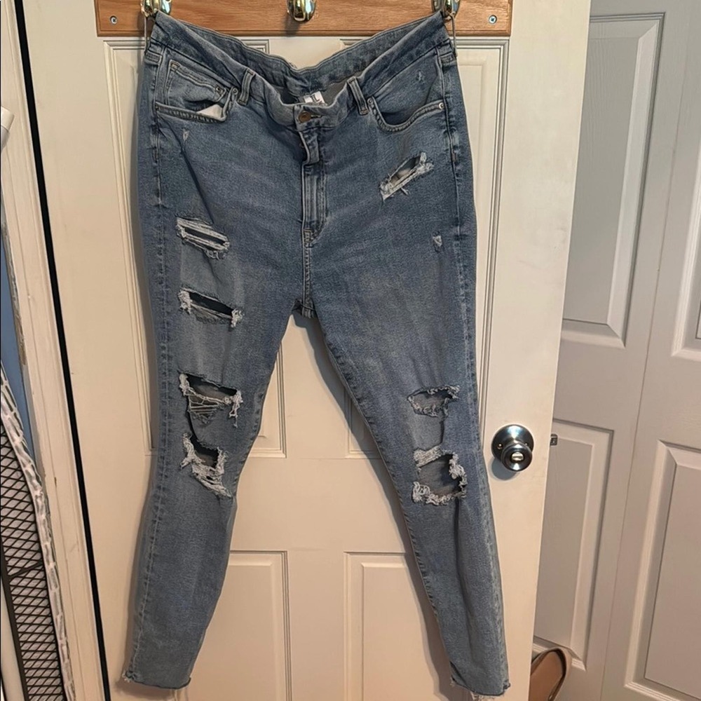 H&M Stylish Distressed Skinny Jeans in Blue